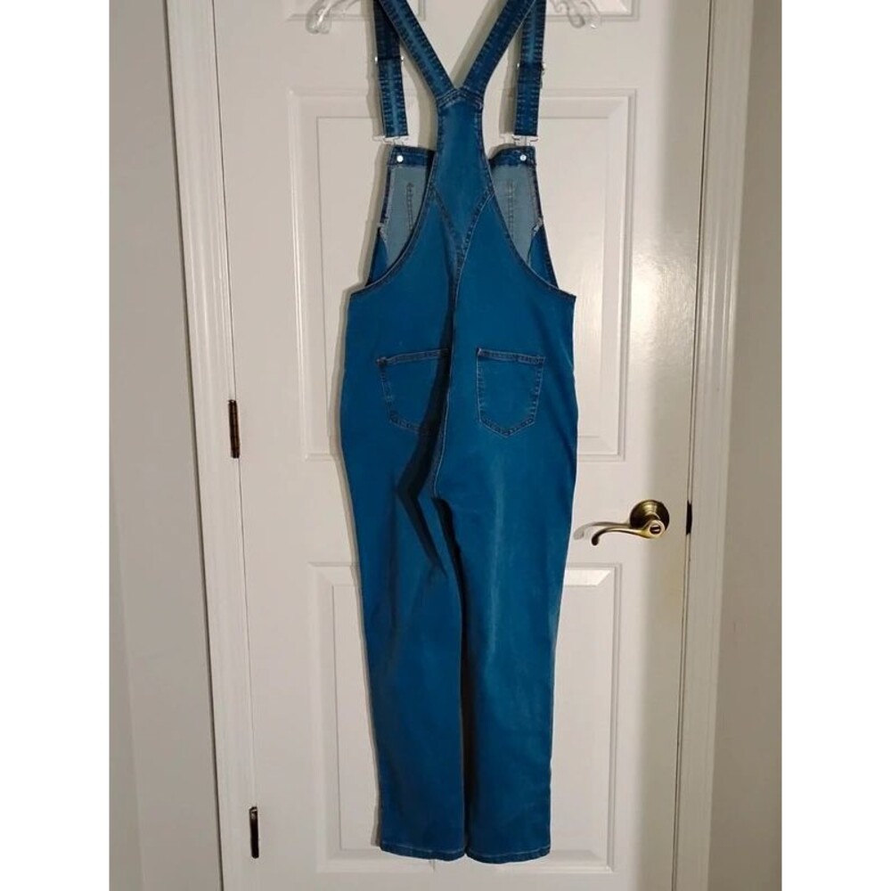Cute overalls - Picture 7 of 8